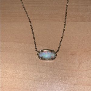 Kendra Scott necklace